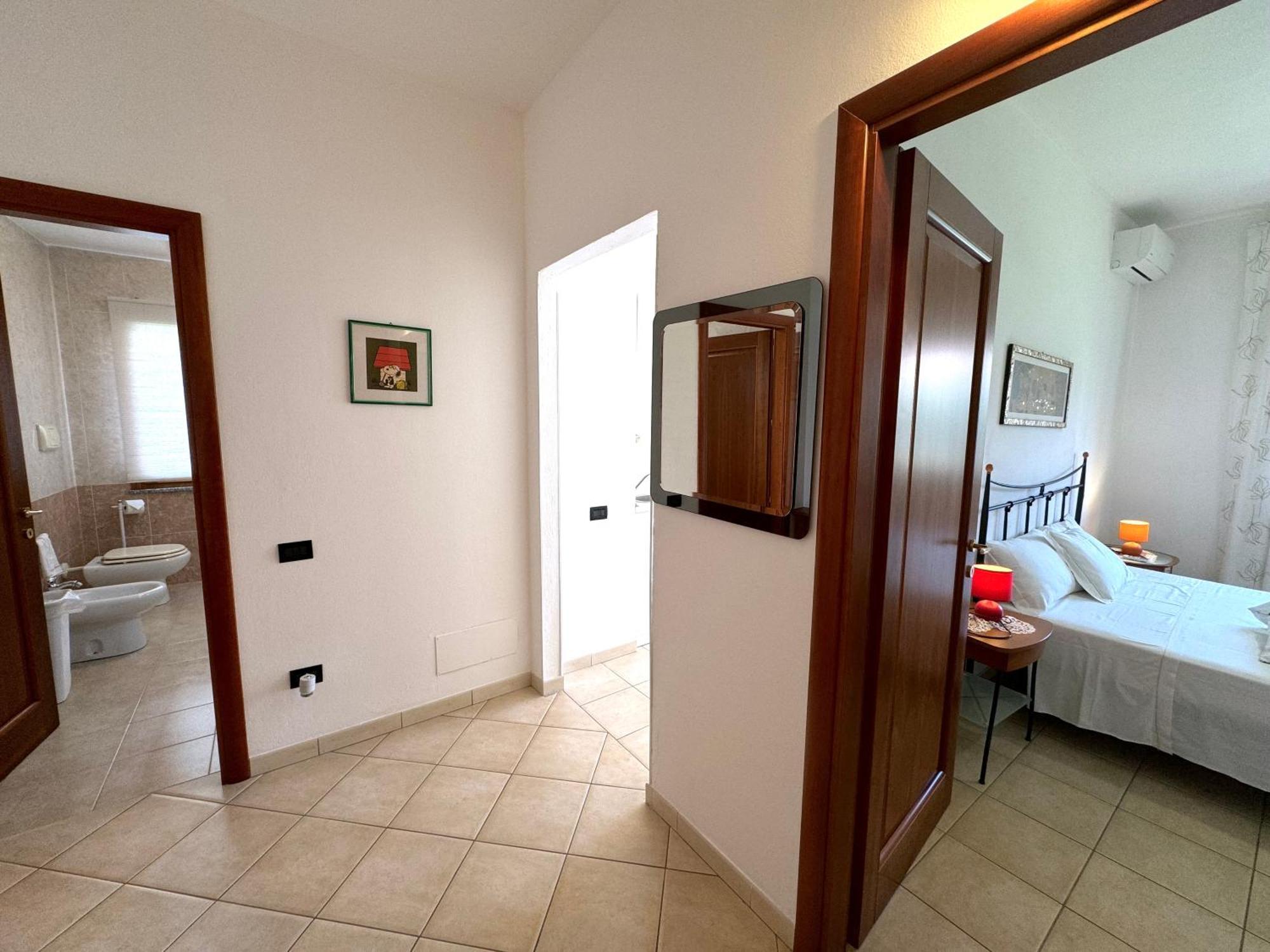 Апартаменты Rosa'S House - Zona Ospedaliera Кальяри Экстерьер фото